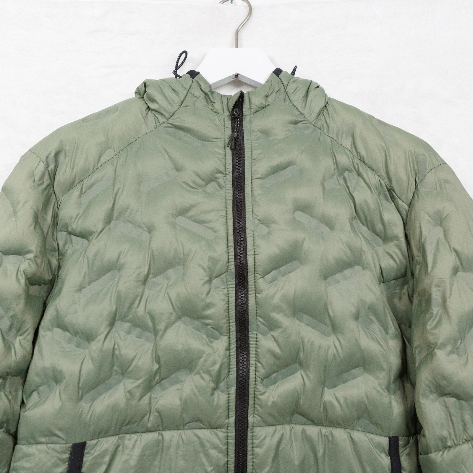 OLD NAVY Active Packable Puffer Jacket Hooded Wat… - image 6