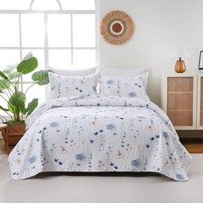 King Size Quilt Bedding Set, White Floral Lightweight Quilts for Bed Botanica...