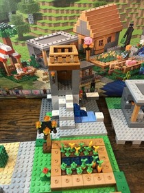 LEGO Minecraft - The Village 21128 - 100% Complete Excellent!