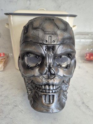 Terminator Salvation T-600 Voice & Vision Skull Mask Playmates Toys 2009