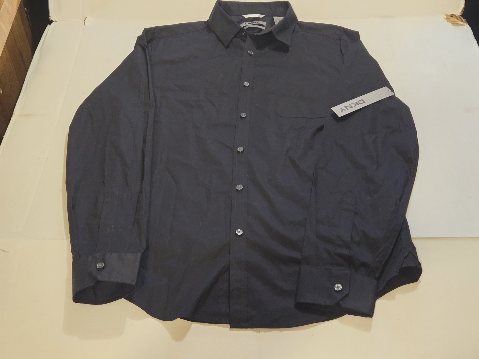 DKNY  Button Down Mens Shirt Slim Fit Medium Long Sleeve Black