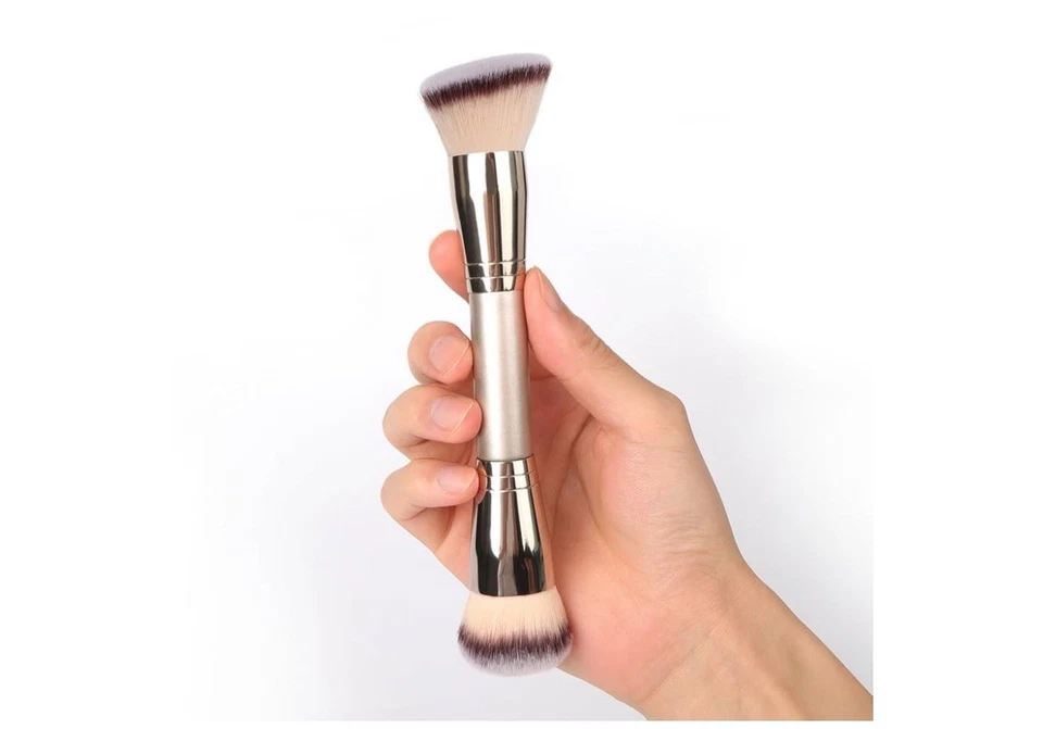 Dual-Ended Foundation Brush: Round & Angled Pro-Grade makeup brushes, 100% - Image 2 of 4