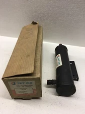Vintage Jet Air A/C Air Conditioning Receiver Dryer for 1962-62 Chrysler Horiz.