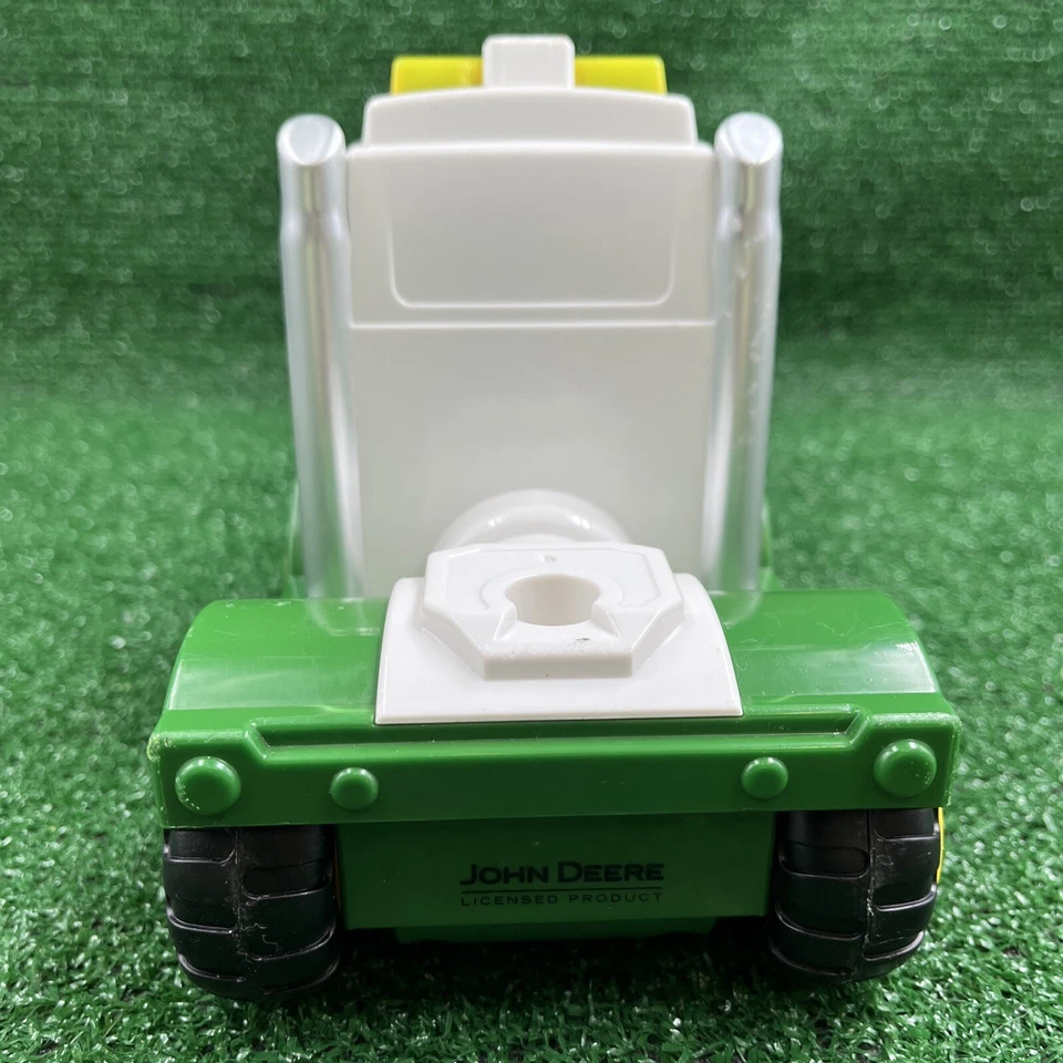 Tractor familiar John Deere Farmin' de TOMY 2020 luces y sonidos verde blanco Foto 3 de 4