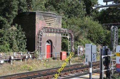 Foto 12x8 Eisenbahninfrastruktur Ealing am Bahnhof Ealing Broadway c2016