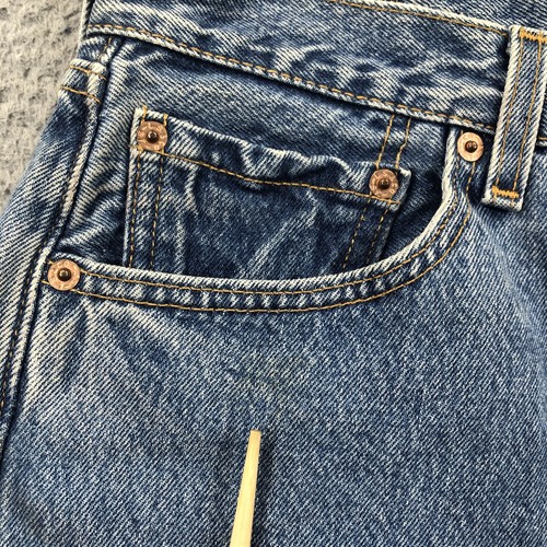 Vintage Levis Jeans Outfit Damen mittelblau 501 Shorts Trucker Weste hergestellt in den USA - Bild 18 von 23