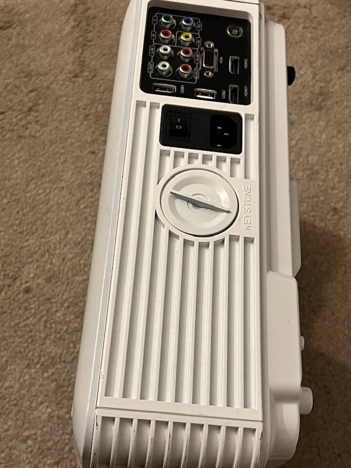 EUG X88 W WIFI BLUETOOTH HOME PROJECTOR HD 1080P AS IS PARTS REPAIR - Image 3 of 4