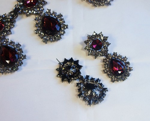 Fabulous Regal Style Necklace and Earrings Set - Picture 27 of 31