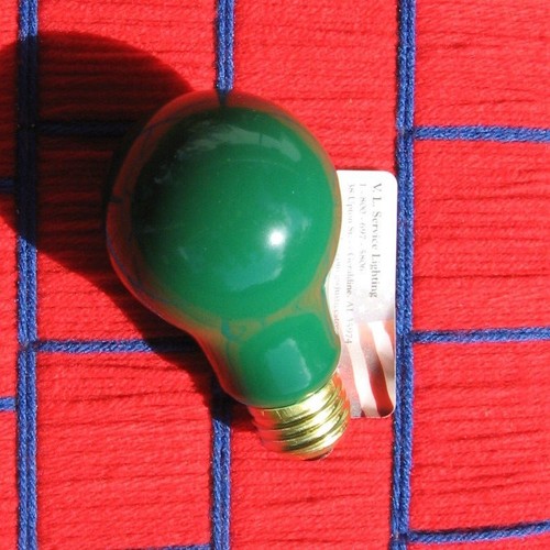 BOXof4 new GREEN 25w sign A19 PARTY 130V LIGHT BULB 25 watt 25A19 opaque ceramic - 第 1/2 張圖片
