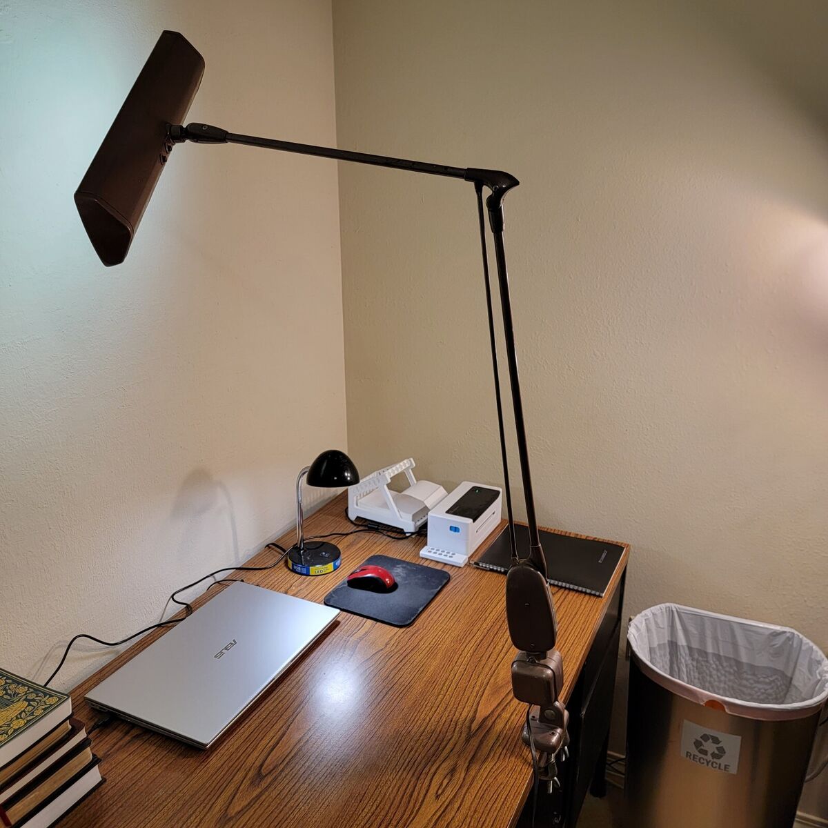 Vintage Dazor Floating Fixture Articulating Arm Desk Lamp Vintage Dazor Floating Fixture Articulating Arm Desk Lamp