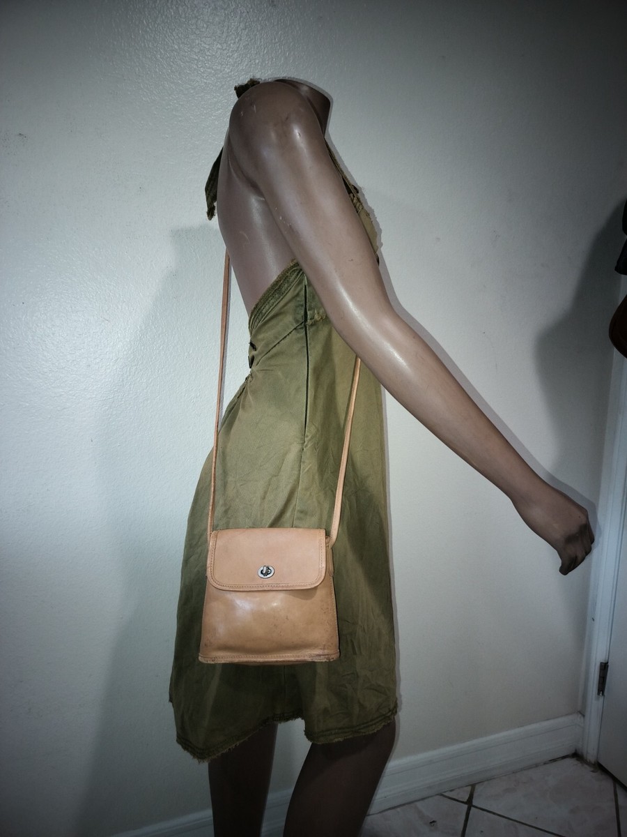 Coach Tango Flap Glove tanned Leather Crossbody Bag Tan 9049