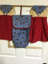 PLASTIC BAG GROCERY HOLDER HANGING STORAGE DISPENSER ORGANIZE, with towels