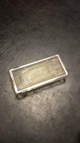 BMW 5ER E60/E61 HANDSCHUHFACH FUSSRAUM KOFFERRAUM KOFFERRAUM LICHT LAMPE 8360588