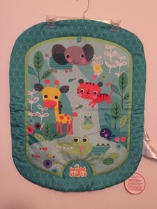 bright starts splashin safari