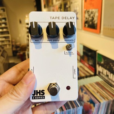 JHS 3 Series Tape Delay Guitar Effect Pedal White, Repeats, Flutter, NIB