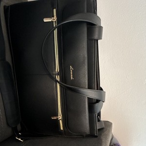 Samsonite Black Leather Briefcase Zippered Handle Solid Pattern
