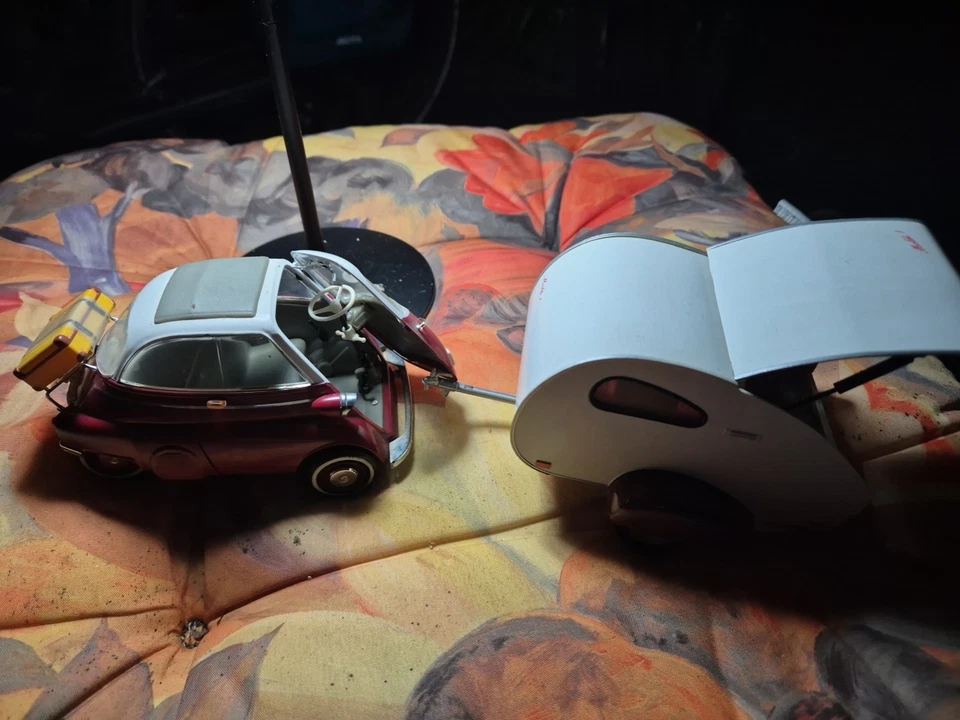 Modellauto BMW Isetta mit Anhänger Kleiner Wohnwagen - Bild 2 von 4
