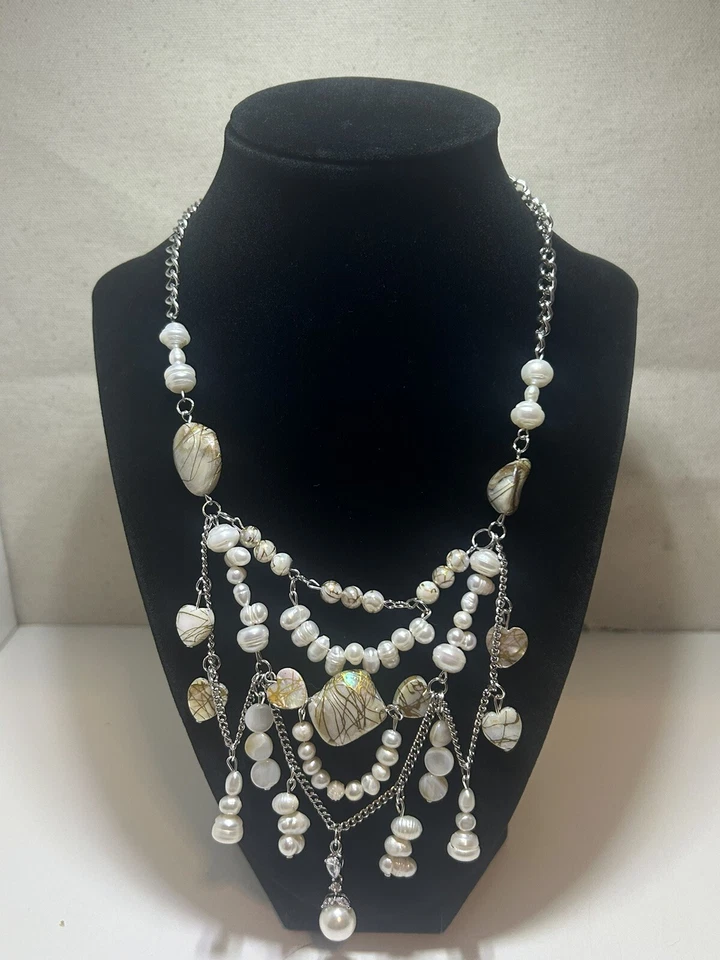 Conjunto de pendientes concha y perlas cultivadas + collar y pulsera de cinta y circonitas Foto 2 de 4