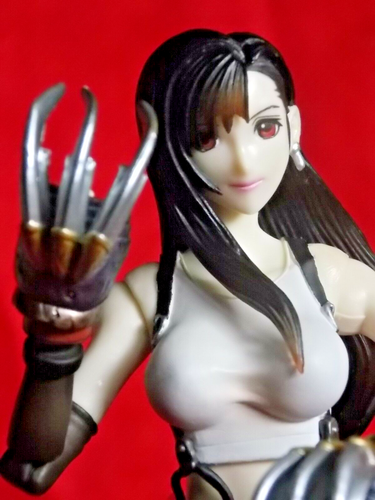 BOXED TIFA + DRAGON CLAW HANDS FINAL FANTASY VII ACTION FIGURE H7.5" 19cm UK 🚚 - 第 2/12 張圖片
