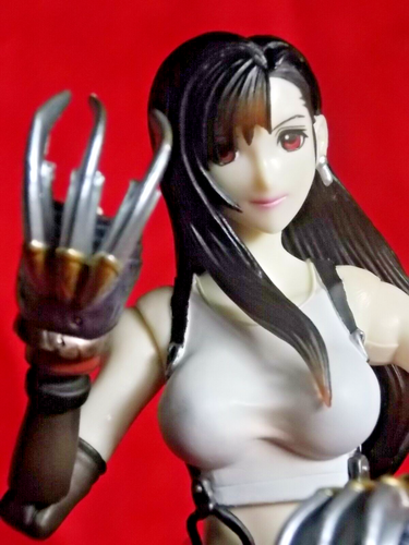 BOXED TIFA + DRAGON CLAW HANDS FINAL FANTASY VII ACTION FIGURE H7.5" 19cm UK 🚚 - Picture 1 of 12