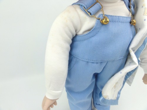 Ashton Drake Porcelain Doll “My Beary Softest Blanket” 13” COA: 4725A - Picture 6 of 12