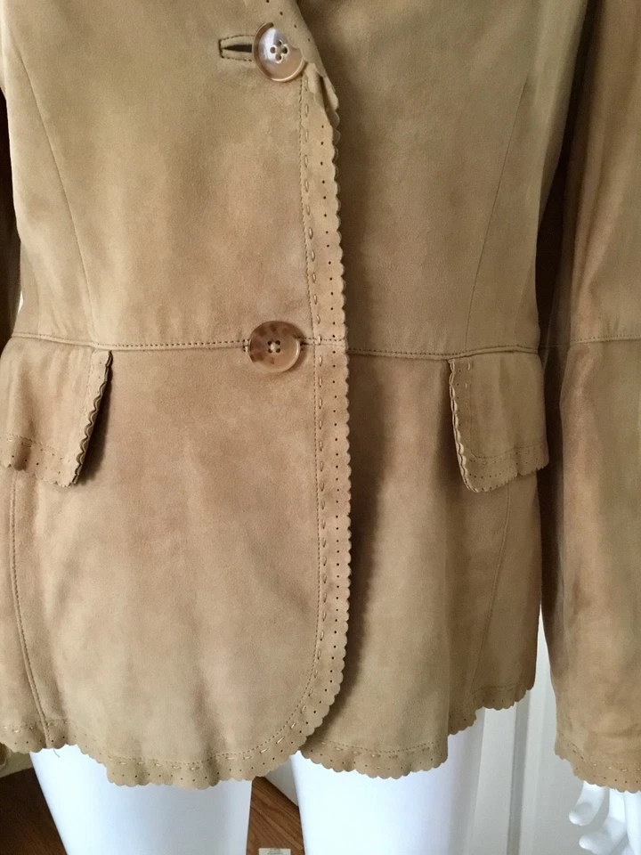 Chaqueta de gamuza Ellen Tracy beige camel / ribete festoneado y perforado talla 8 Foto 2 de 4