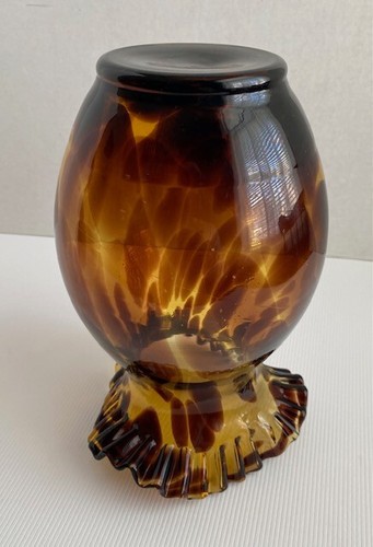 Mid Century TORTOISE SHELL 9" Vase Amber/Brown Ruffled Edges & Triangular Top - Picture 7 of 7