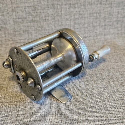 Vintage Pflueger Summit 1993L Level Winding Bait Casting Fishing Reel • Engraved - Picture 1 of 9