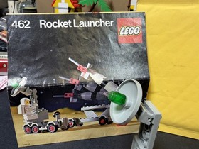 Vintage Lego  Space 462 Mobile Rocket Launcher w/instructions 