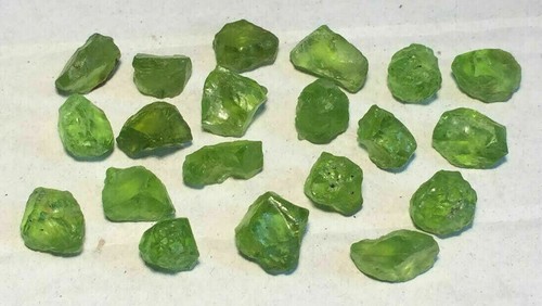 Peridot Rough Faceting Natural Earth Mined Clean 4 - 5ct Stones Best Colour - Picture 4 of 17