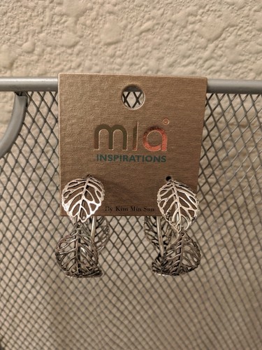 Mia Inspirations - Silver Colored Leaf Earrings With Distressed Finish - New - Picture 7 of 9