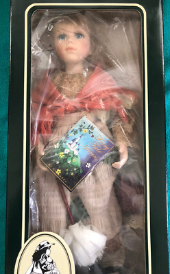 Geppeddo Fairy Tale Series Cinderella The Maid Porcelain Doll 16