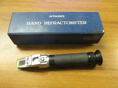 NIB. ATAGO HAND REFRACTOMETER CAT# N-10 ..  WF-94
