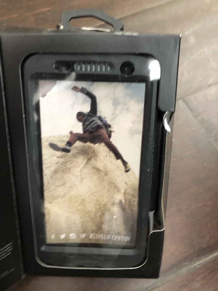 Lifeproof Fre 保护壳 适用于摩托罗拉 Droid Maxx 2 防水 黑色 批量 3 件 — 第 2/4 张图片