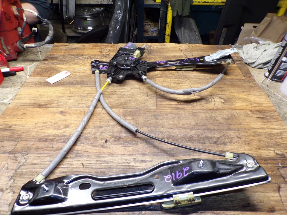 Fusion Lincoln MKZ 2013-2020 montaje de motor de ventana del conductor delantero izquierdo/regulador Foto 3 de 4