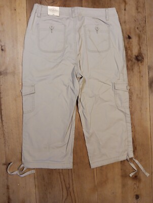 St Johns Bay Womens Cargo Capri Pants Tan Khaki Biscotti