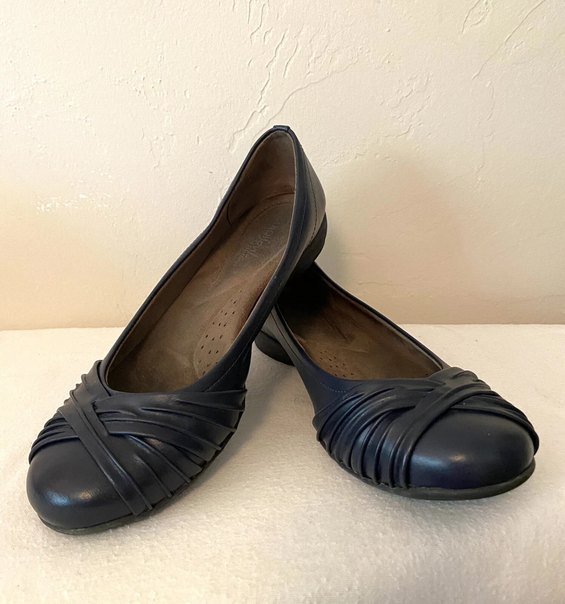 Faux leather store flats