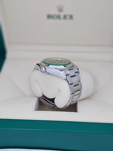 Rolex Milgauss Black Watch with Oyster Bracelet - 116400GV 2020 Full Set - Picture 9 of 17