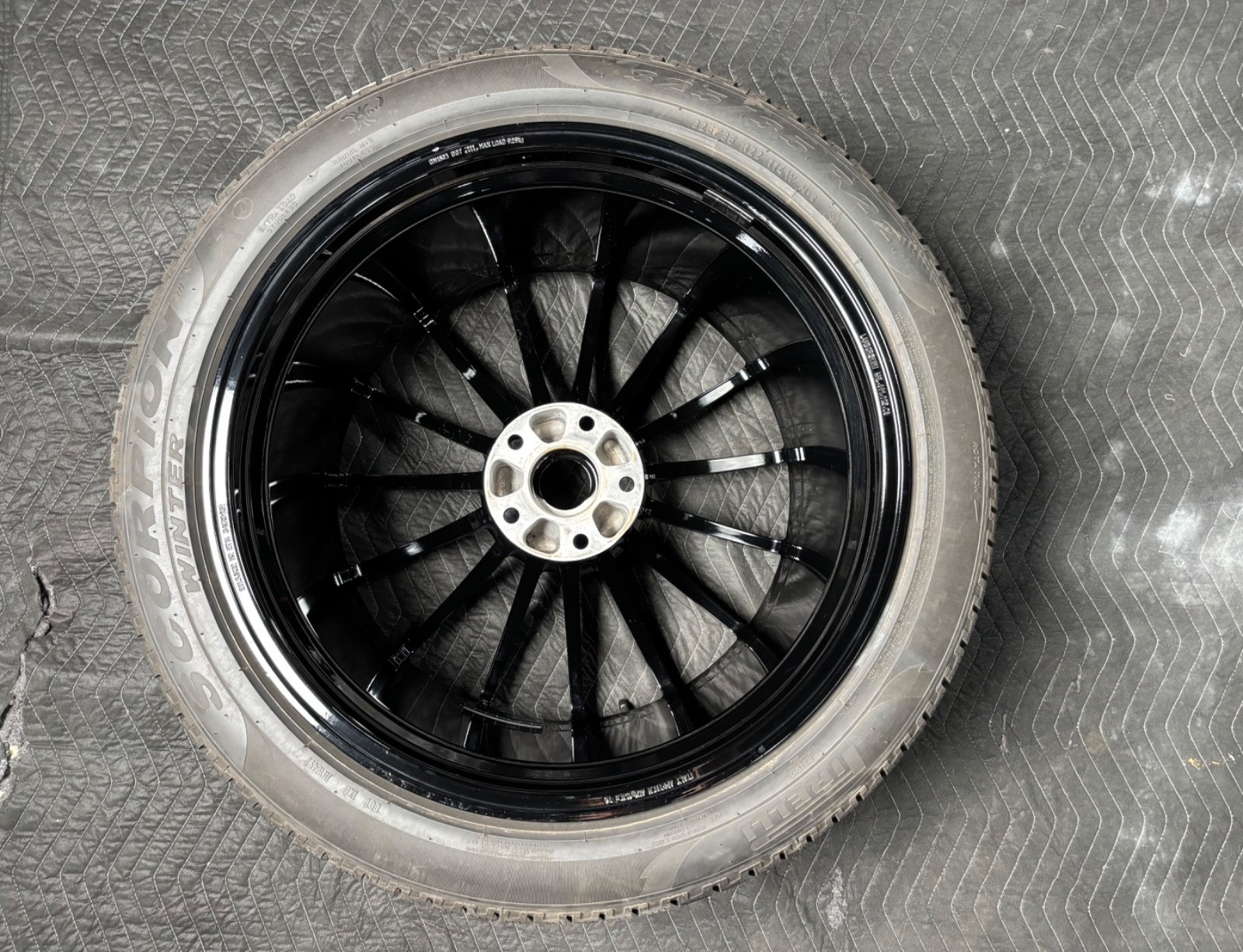 Lamborghini Urus 2024 Front Wheel P/N 4ML601025
