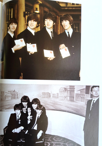 The Beatles A Life In Pictures Tim Hill & folding Beatles greeting card - Picture 10 of 14