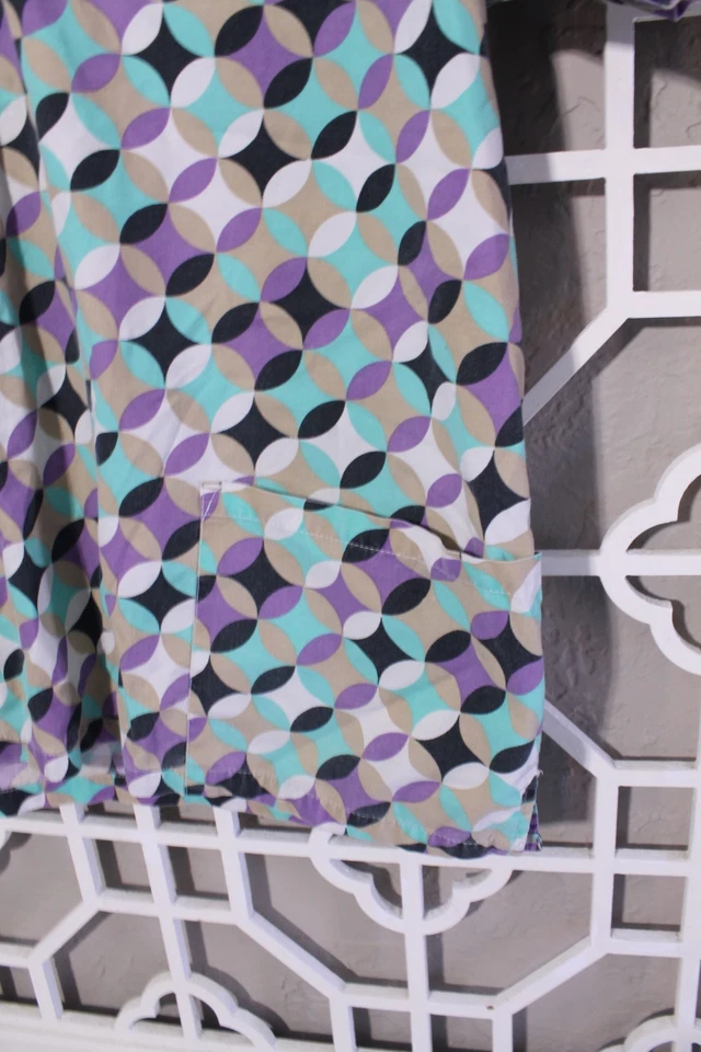 Blusa Médica Medgear Azul Púrpura Patrón Geométrico Enfermera Mujer L Foto 4 de 4