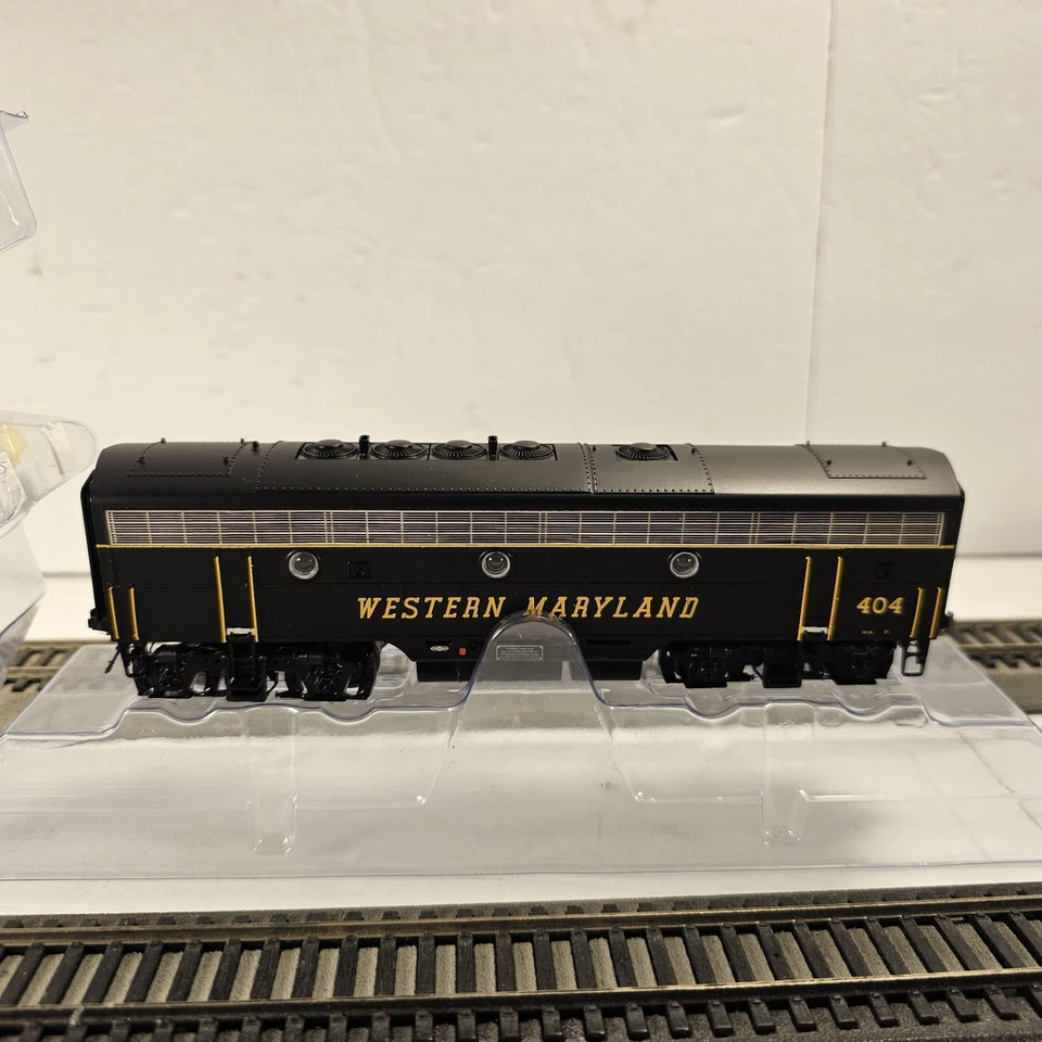 WM HO scale diesel locomotive MTH Factory DCC Sound equipped F7B unit - Image 4 of 4