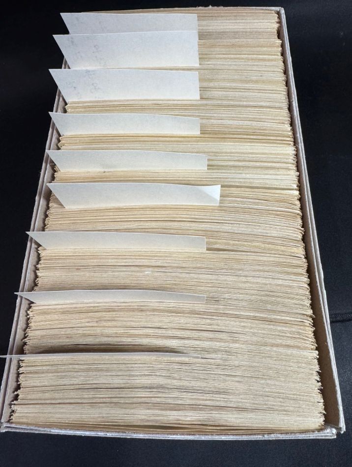 1000 # 4 size Glassine envelope Medium 3 1/4" x 4 7/8" count loose Lightly used