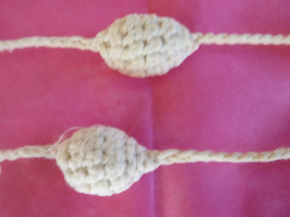 Pompons fait main au crochet macramé coton mercerie passementerie ancien le lot - Photo 3/4