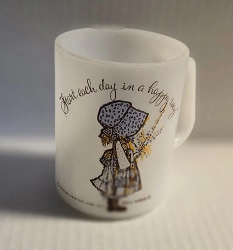 1972 Vintage Holly Hobbie ‘Start Each Day In A Happy Way’ Milk Glass Mug VTG