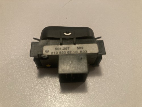 Mercedes W202 W210 Interruttore TAXI Indicatore Spia 2108206710 NUOVO NOS - Foto 2 di 4