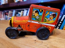 NICE 1950'S YONE TIN LITHO WIND UP HOPPING CLIPPITY CLOP CAR