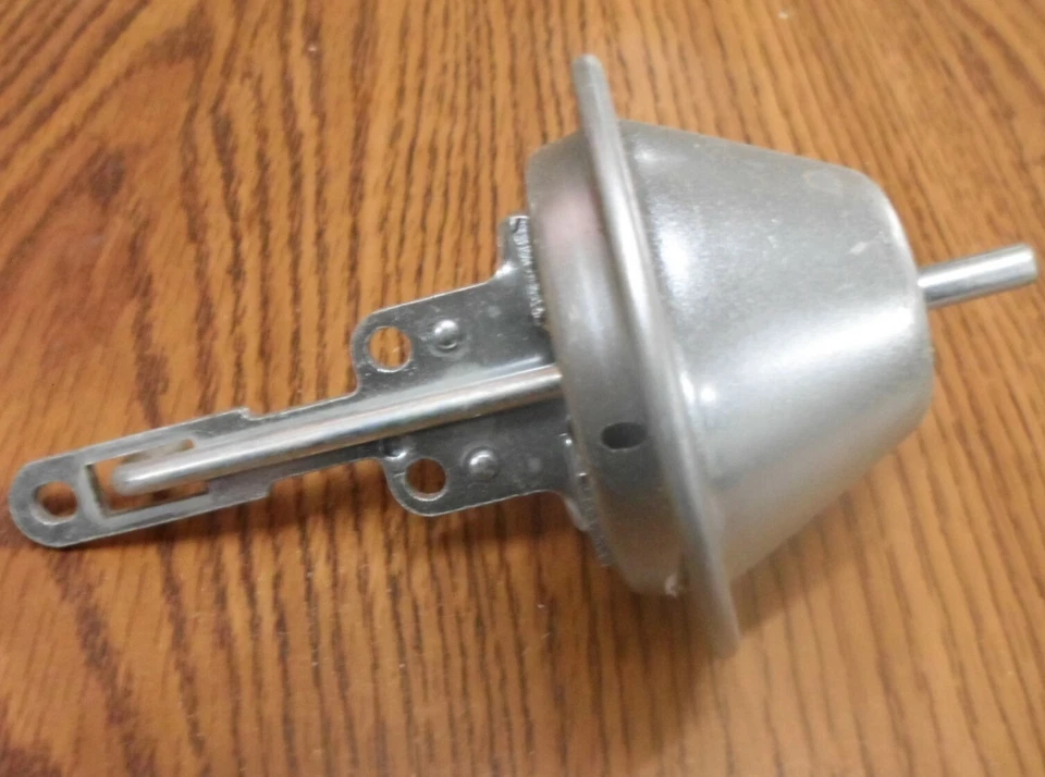 Distribuidor NORS Vacuum Advance reemplaza 1973471 en varios 73 1973 74 Pontiac Foto 2 de 4