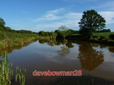 FOTO ANGELBECKEN KINGSNORDLEY EINER VON ZWEI POOLS DER OLD HILL LEGION ANG