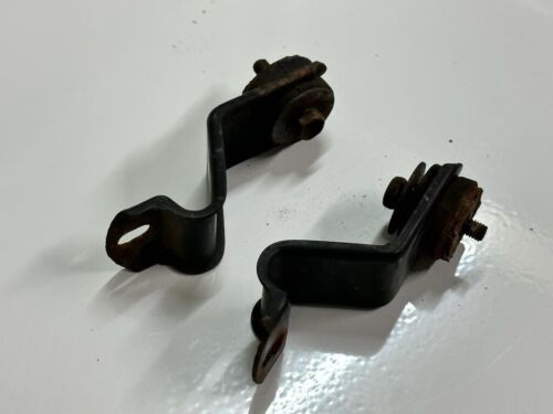 2001-2005 Lexus IS300 OEM AC Condenser Mounting Brackets Pair - Picture 4 of 6